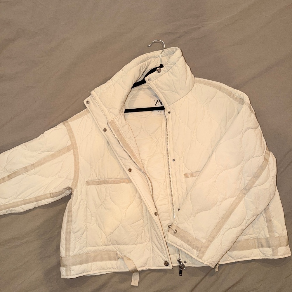 Zara Light-Weight Cream Spring/Fall Puffer Sz. L